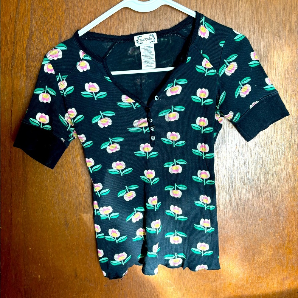 Vintage 90s Next Era flower teleco henry neck